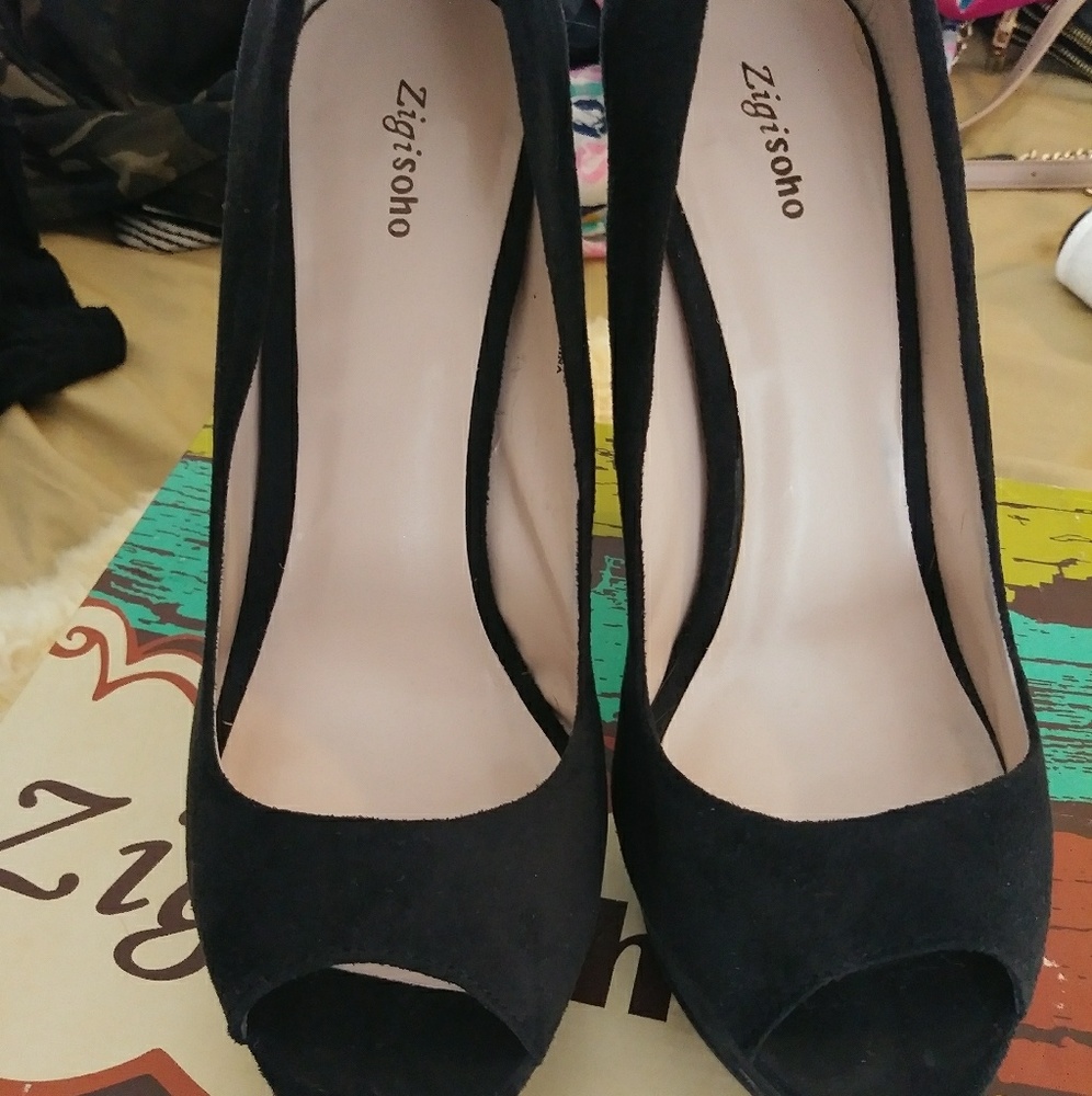 Black heels